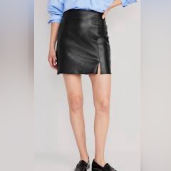 NWT Old Navy high waist Heritage Mini Black Jack Faux Leather Mini Skirt - Picture 2 of 11